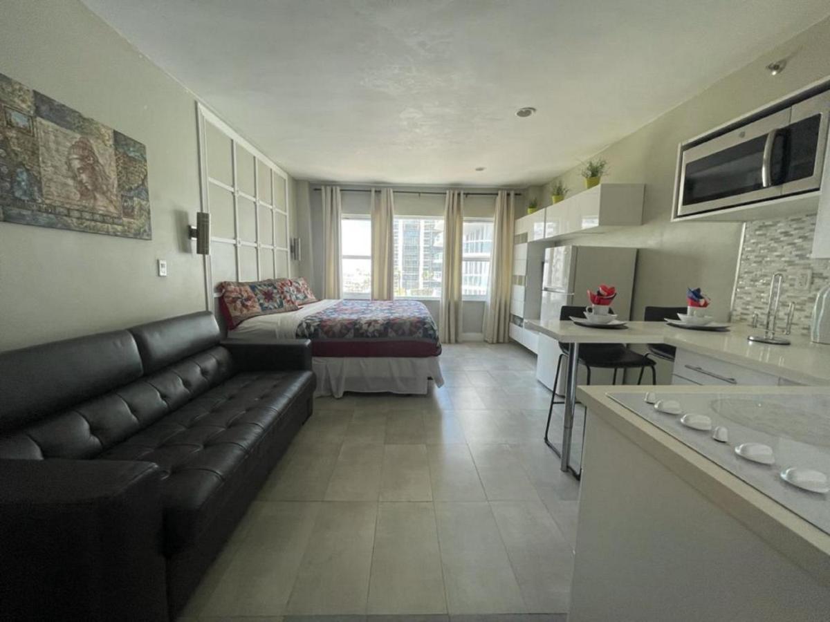 Beachfront Studios Casablanca Rentals Miami Beach Exteriér fotografie