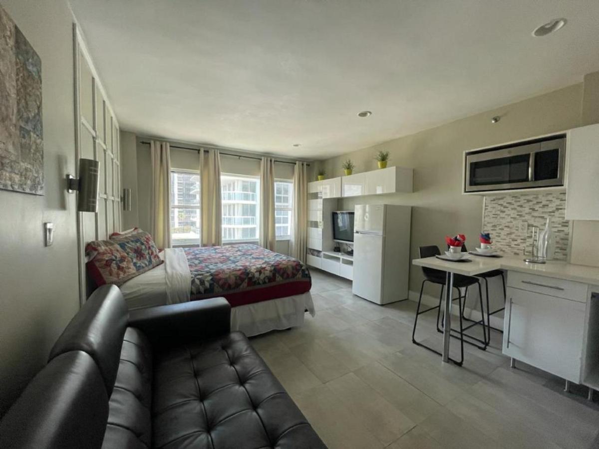 Beachfront Studios Casablanca Rentals Miami Beach Exteriér fotografie
